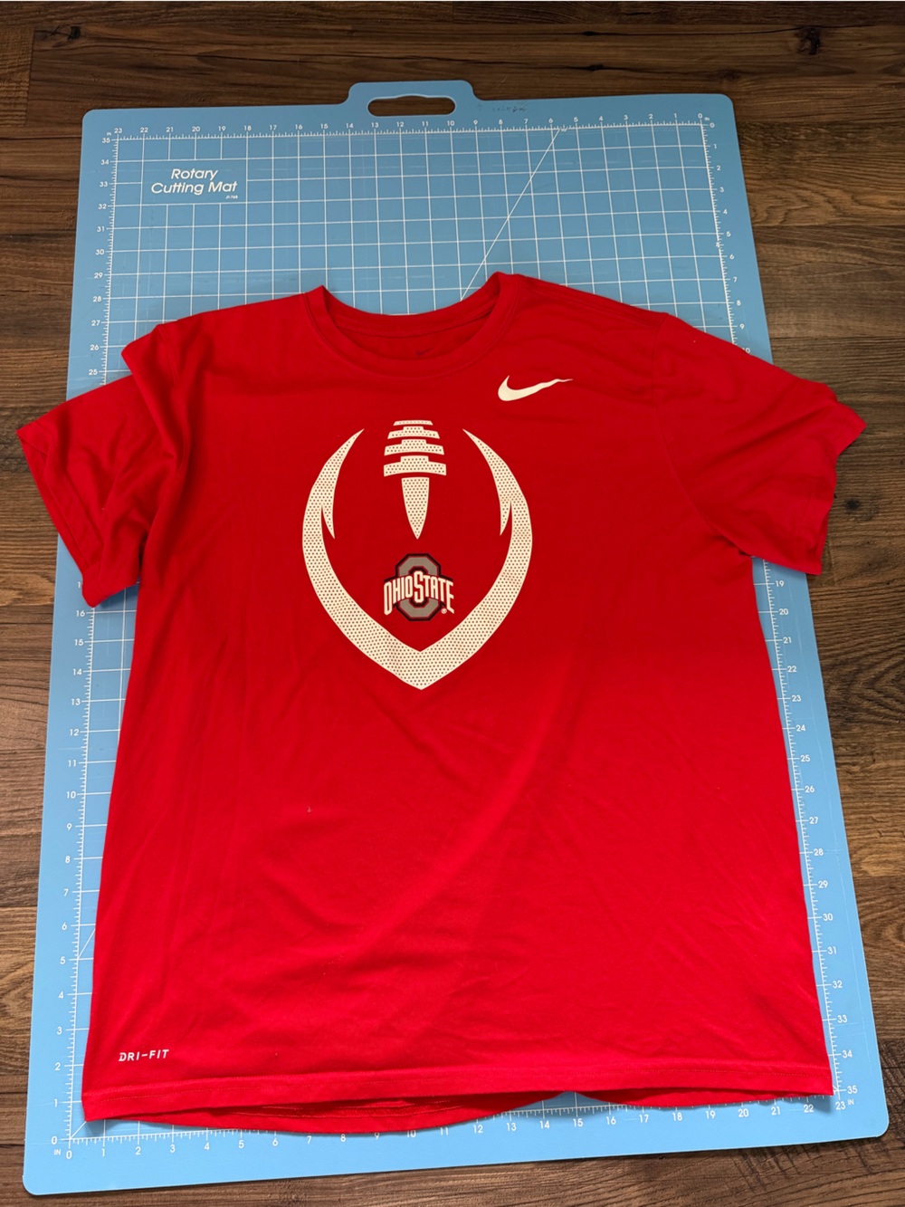 Nike Red Short-Sleeve Graphic Tee with White Swoosh. Size xL. Gently worn